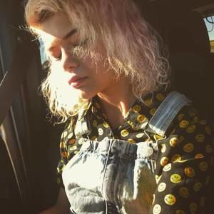 Meet your Posher, Zoe